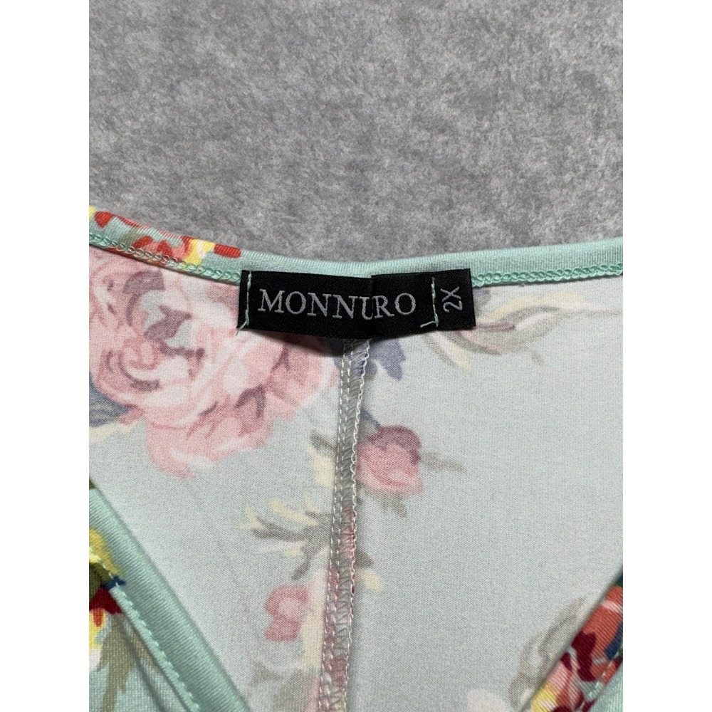 Monnuro Womens 2X Floral Cami Tank Top Mint Green V-Neck Button Front Sleeveless - Picture 3 of 11